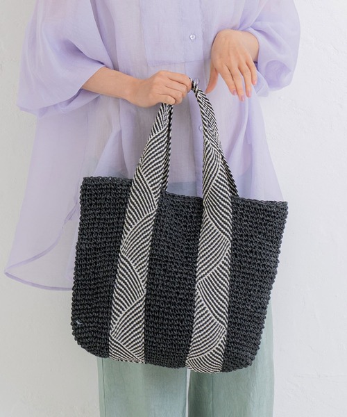 BASE（ベース）の「ラメテープハンドル 定番カゴバッグ A4収納可（かごバッグ・レディース・ブラック/ベージュ/ネイビー/ピンク/グレー/ダークベージュ/ブラウン/カーキ・FREE）」の19枚目の写真