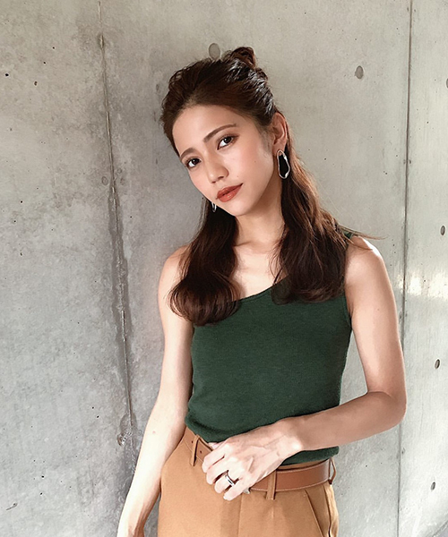 AZUL by moussy（アズールバイマウジー）の「2WAY KNIT SET TOPS/2WAYニットセットトップス（ニット/セーター・レディース・ベージュ/ダークグリーン/ブラック/オフホワイト・MEDIUM/SMALL）」の22枚目の写真