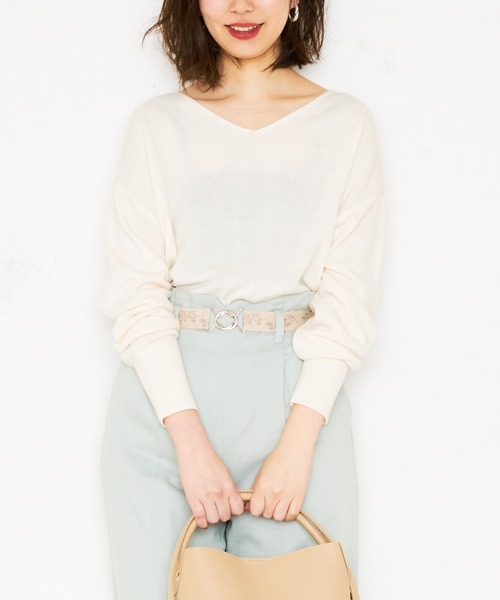 natural couture(ナチュラルクチュール)の「カシミアタッチVネックプルオーバー(ニット/セーター・レディース・サックスブルー/イエロー/ピンク/ミント/アイボリー/ネイビー・FREE)」の17枚目の写真