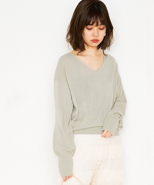 natural couture(ナチュラルクチュール)の「カシミアタッチVネックプルオーバー(ニット/セーター・レディース・サックスブルー/イエロー/ピンク/ミント/アイボリー/ネイビー・FREE)」の15枚目の写真