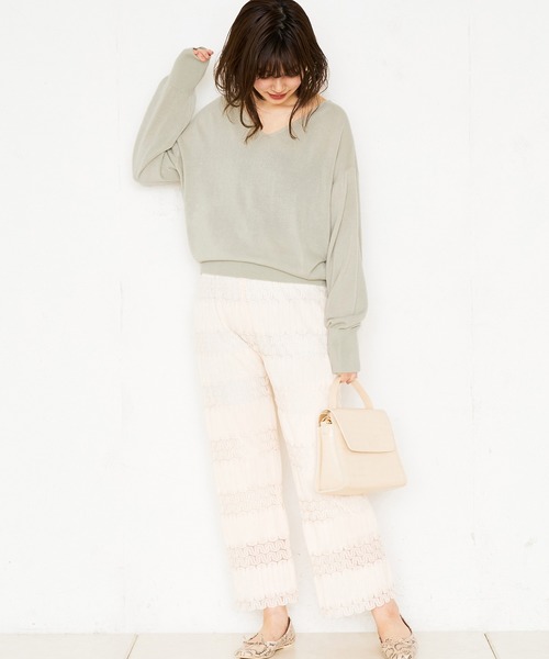 natural couture(ナチュラルクチュール)の「カシミアタッチVネックプルオーバー(ニット/セーター・レディース・サックスブルー/イエロー/ピンク/ミント/アイボリー/ネイビー・FREE)」の21枚目の写真