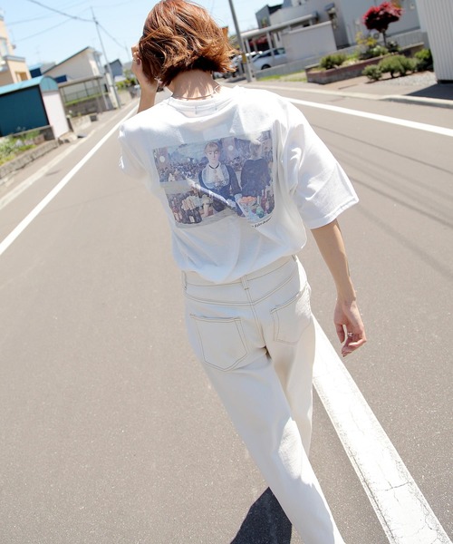 ZIP FIVE（ジップファイブ）の「【ZIP FIVE】バックプリントアート絵画半袖Tシャツ（Tシャツ/カットソー・レディース・ブラック系2/ベージュ系/ベージュ系2/ブラック/ホワイト系2/ブラック系/ホワイト系/ベージュ/ホワイト/ベージュ系1/ブラック系1/ホワイト系1・MEDIUM/X-LARGE/LARGE）」の2枚目の写真