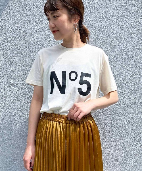 PICCIN（ピッチン）の「No.5プリントTシャツ（Tシャツ/カットソー・レディース・ホワイト/ライトグレー/ブラック/ピンクベージュ/オフホワイト・M）」の3枚目の写真