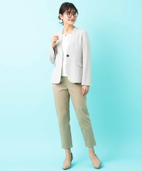 a.v.v（アーヴェヴェ）の「【洗える】Ｖネックジャケット（その他アウター・レディース・アイボリー/ライトグレー・34/36/38/40/42）」の4枚目の写真