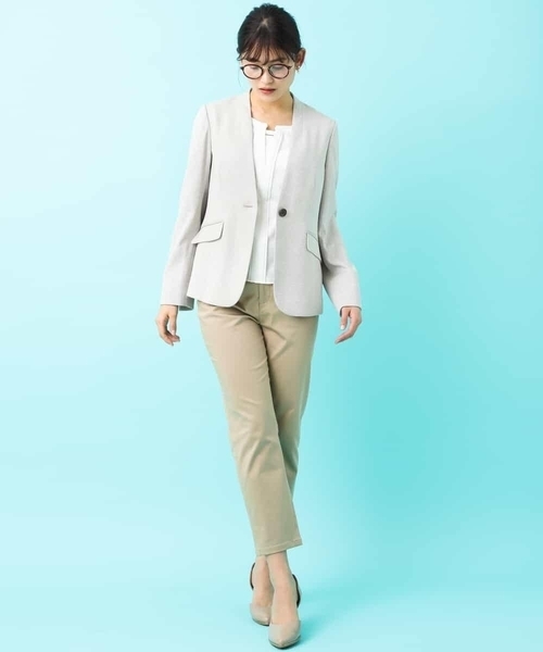 a.v.v（アーヴェヴェ）の「【洗える】Ｖネックジャケット（その他アウター・レディース・アイボリー/ライトグレー・34/36/38/40/42）」の6枚目の写真