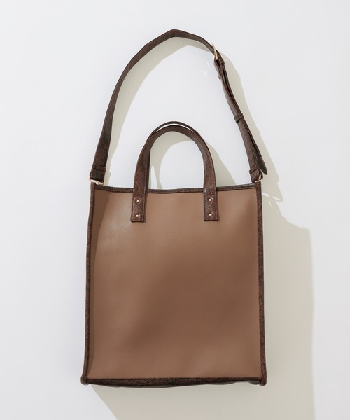 natural couture(ナチュラルクチュール)の「バイカラートートバッグ(トートバッグ・レディース・モカ/オフホワイト/アイボリー・FREE)」の1枚目の写真