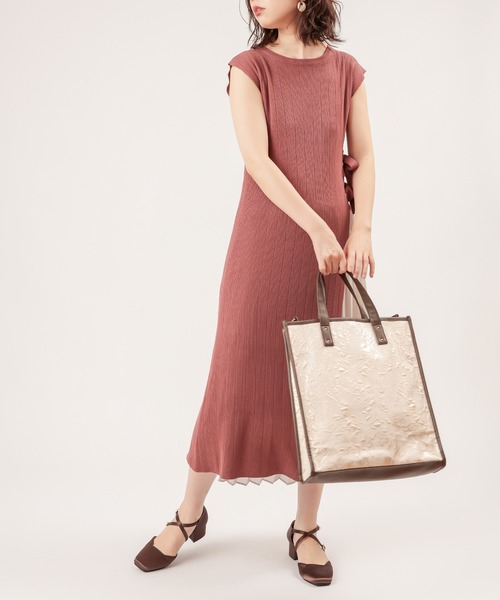 natural couture(ナチュラルクチュール)の「バイカラートートバッグ(トートバッグ・レディース・モカ/オフホワイト/アイボリー・FREE)」の11枚目の写真