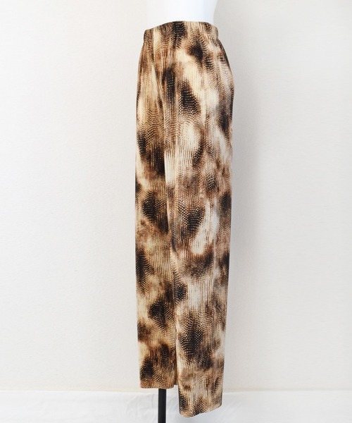 Marient（マリエント）の「タイダイプリーツラフパンツ/PT（その他パンツ・レディース・ブラック/ブラウン・FREE）」の4枚目の写真