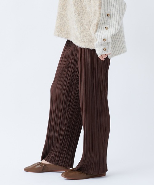 DouDou(ドゥドゥ)の「【WEB限定】プリーツパンツ(その他パンツ・レディース・オフホワイト/ブラウン/グリーン・FREE)」の3枚目の写真