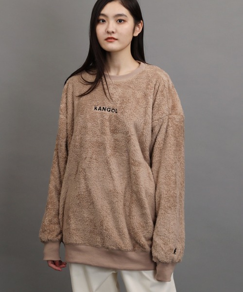 KANGOL（カンゴール）の「KANGOL / カンゴール 別注 コラボ オーバーサイズ ボア フリース クルーネック トレーナー（スウェット・メンズ・ベージュ/ブラウン/モカ/グレイッシュベージュ/オフホワイト/ブラック系その他/ホワイト系その他/ベージュ系その他/グレー系その他/ブラウン系その他/ブラック/グレー系その他2/グレー系その他3・SMALL/MEDIUM/LARGE/X-LARGE）」の9枚目の写真