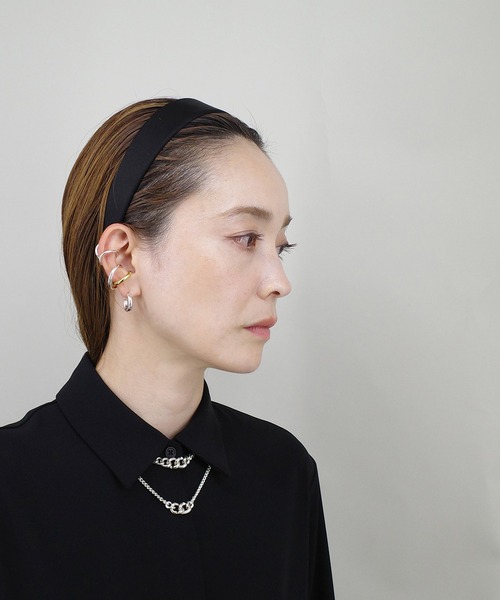 AROM.（アロム）の「【AROM. / アロム】シルバー925 / DISTORCERE Ear Cuff / イヤーカフ（イヤーカフ・レディース・シルバー/ゴールド・FREE）」の3枚目の写真