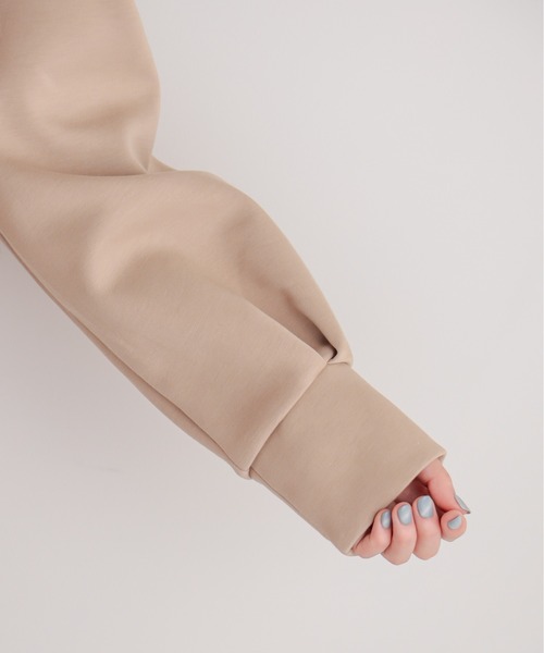 natural couture(ナチュラルクチュール)の「サイドジップダンボールニットパーカーワンピース(ワンピース・レディース・ブラック/ベージュ/カーキ/ブルー/グレイッシュベージュ・FREE)」の9枚目の写真