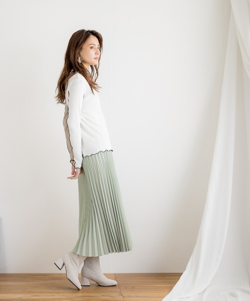 White Collection（ホワイトコレクション）の「【2021SS新作】T/Cワイドリブ配色メローカットソー（Tシャツ/カットソー・レディース・チャコールグレー/ライトブルー/イエロー/グリーン/アイボリー/グレイッシュベージュ・M）」の13枚目の写真