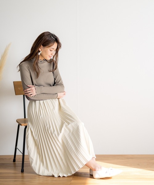 White Collection（ホワイトコレクション）の「【2021SS新作】T/Cワイドリブ配色メローカットソー（Tシャツ/カットソー・レディース・チャコールグレー/ライトブルー/イエロー/グリーン/アイボリー/グレイッシュベージュ・M）」の20枚目の写真