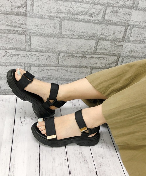 Noubel Voug Relax（ヌーベルヴォーグリラックス）の「ダブルベルト厚底スポーツサンダルｍ206（サンダル・レディース・ブラック×ブラック・S/M/L/LL）」の17枚目の写真