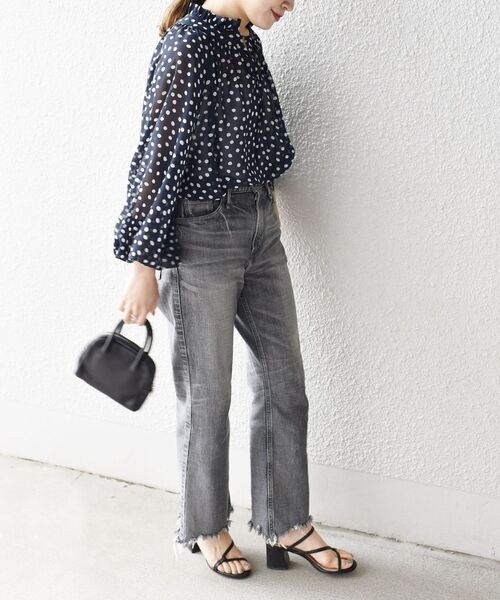 SHIPS（シップス）の「シフォンドットギャザーブラウス（シャツ/ブラウス・レディース・ベージュ/ネイビー・ONE SIZE）」の19枚目の写真