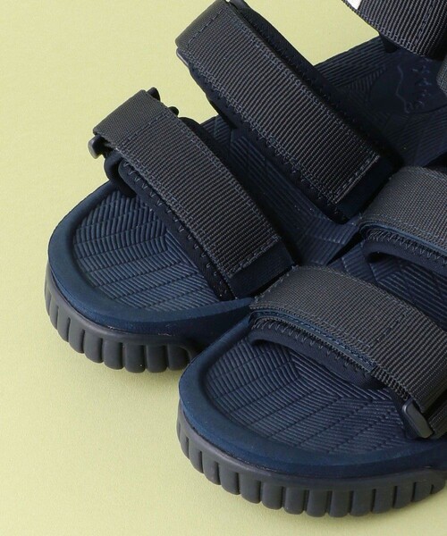 FREAK'S STORE（フリークスストア）の「SHAKA × FREAK'S STORE/シャカ 別注NEO BUNGY/別注ネオバンジー（サンダル・レディース・オフホワイト/ネイビー・5/6）」の12枚目の写真