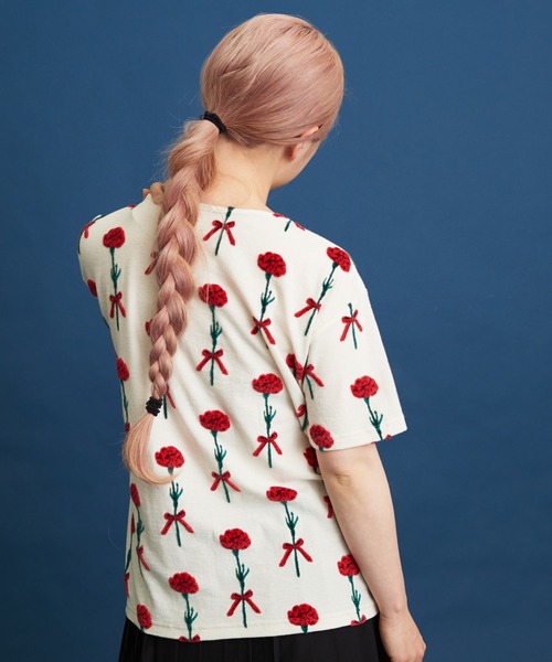 eiπe （イーペ）の「eiπe カーネーションジャカード　半袖プルオーバー（Tシャツ/カットソー・レディース・レッド/ブルー・FREE）」の14枚目の写真