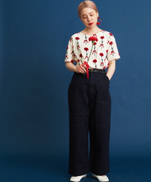 eiπe （イーペ）の「eiπe カーネーションジャカード　半袖プルオーバー（Tシャツ/カットソー・レディース・レッド/ブルー・FREE）」の18枚目の写真