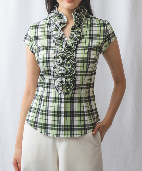 NARACAMICIE(ナラカミーチェ)の「シャイニーチェックストレッチフリル半袖シャツ(シャツ/ブラウス・レディース・グリーン/ブラウン・LARGE/MEDIUM/SMALL/XX-LARGE/X-LARGE)」の3枚目の写真