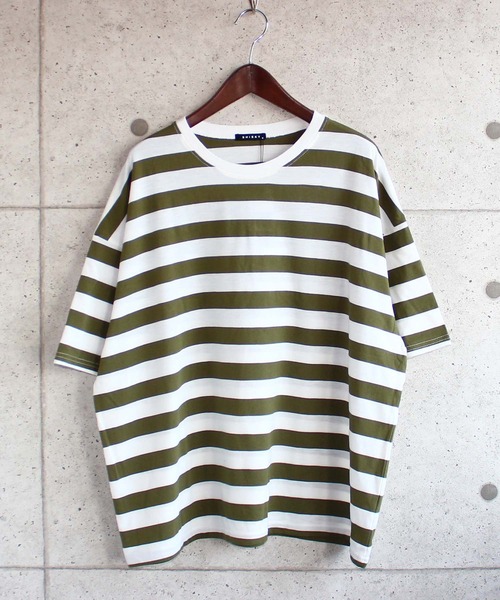 SHISKY(シスキー)の「ビッグシルエット5分袖ボーダーTシャツ(Tシャツ/カットソー・メンズ・チャコール/ネイビー/カーキ/杢グレー/モカ/ブラウン・XL/L/M)」の5枚目の写真
