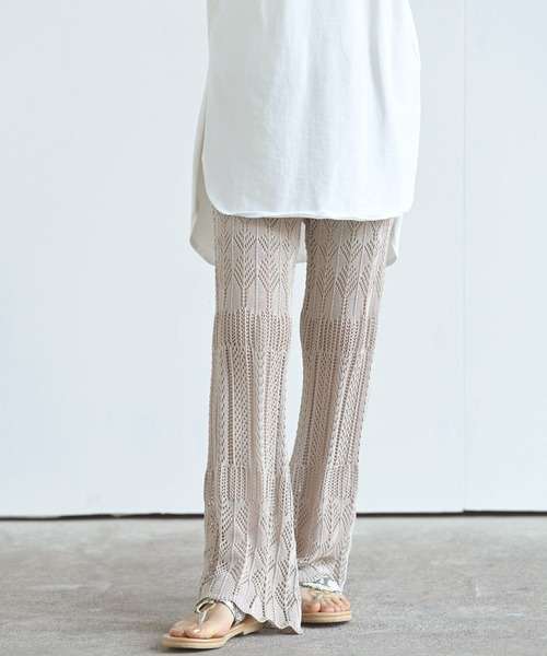 rps(アールピーエス)の「透かし編みニットフレアーパンツ(その他パンツ・レディース・グリーン/グレイッシュベージュ/ブラック・M)」の3枚目の写真