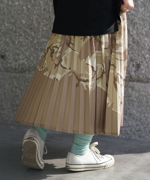 AVIREX（アヴィレックス）の「プリーツカモ カラーコンビ カモスカート/ PLEATED COLOR COMBI CAMO SKIRT（スカート・レディース・グレー系カモフラージュ/ベージュ系その他/グリーン系カモフラージュ・FREE）」の12枚目の写真