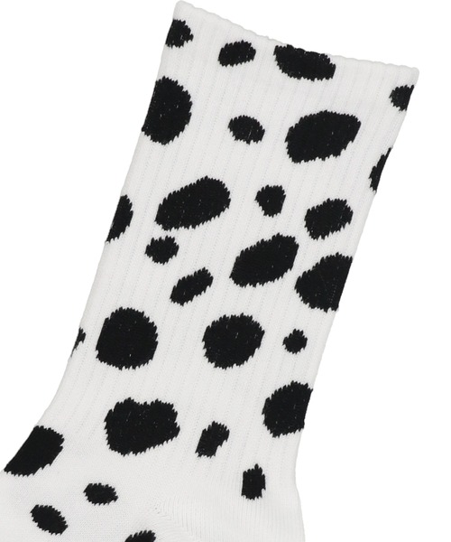 SPINNS(スピンズ)の「ダルメシアン柄リブソックス(ソックス/靴下・レディース・ホワイト×ブラック・ONESIZE)」の3枚目の写真