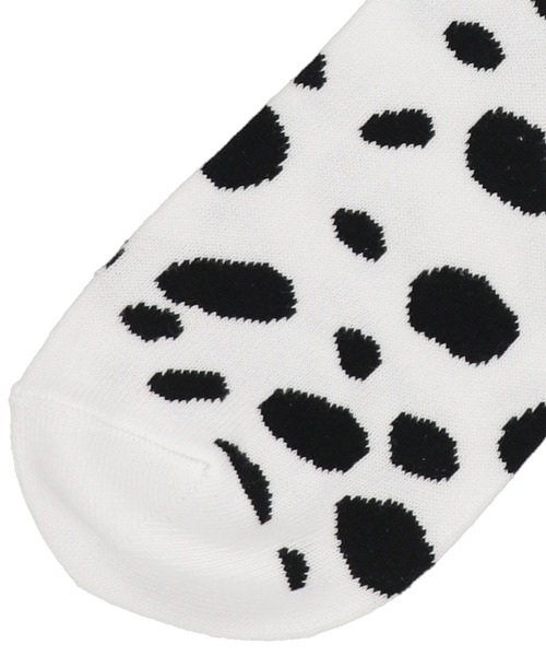 SPINNS(スピンズ)の「ダルメシアン柄リブソックス(ソックス/靴下・レディース・ホワイト×ブラック・ONESIZE)」の5枚目の写真