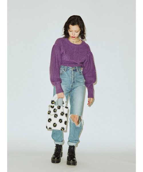 jouetie(ジュエティ)の「ボールチェーンファーBAG(ショルダーバッグ・レディース・オフホワイト/ブラック/ベージュ・FREE)」の8枚目の写真