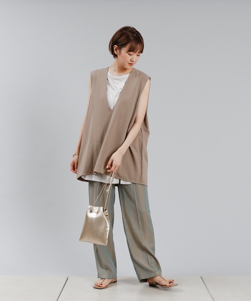 DouDou(ドゥドゥ)の「ショルダータックベスト AW(ベスト・レディース・ベージュ/ブラック・FREE)」の8枚目の写真