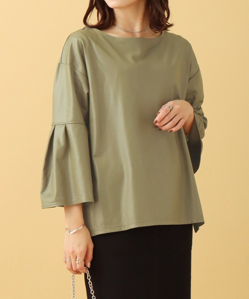 libelle more（リベル モア）の「フェイクレザーライクカットソー（Tシャツ/カットソー・レディース・ブラック/ベージュ/ブラウン/カーキ・M/L）」の4枚目の写真