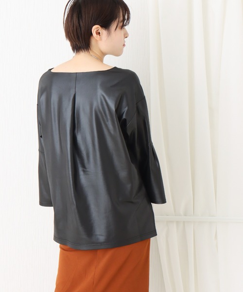 libelle more（リベル モア）の「フェイクレザーライクカットソー（Tシャツ/カットソー・レディース・ブラック/ベージュ/ブラウン/カーキ・M/L）」の20枚目の写真