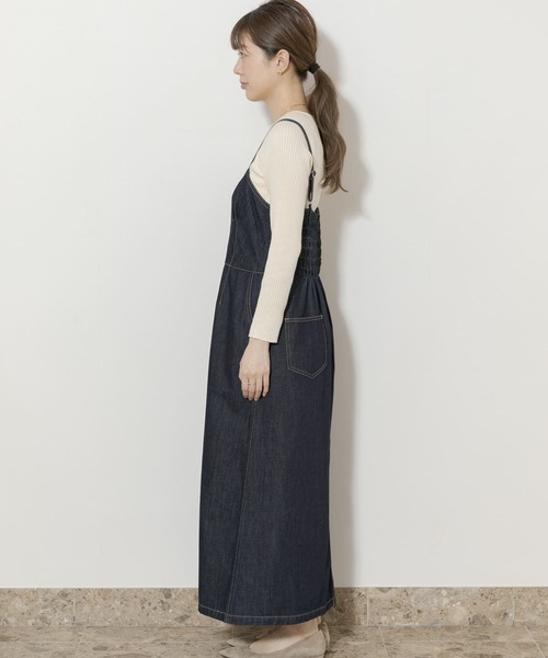 URBAN RESEARCH Sonny Label（アーバンリサーチサニーレーベル）の「デニムキャミワンピース（ワンピース・レディース・ブルー/インディゴブルー・FREE）」の14枚目の写真