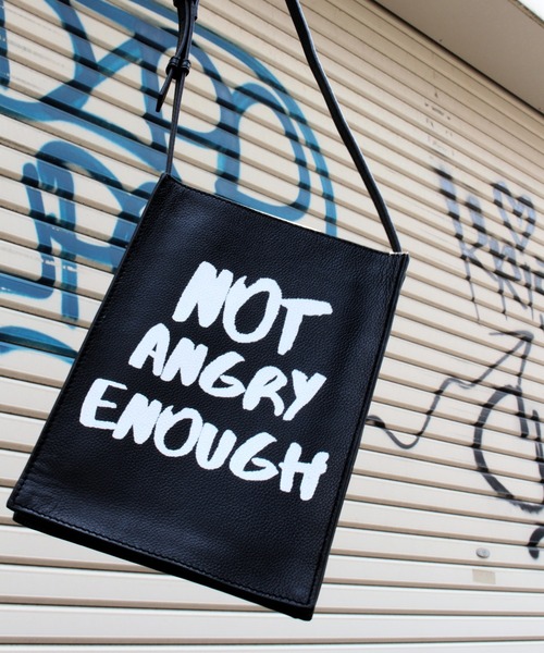 intoxic.（イントキシック）の「WEB限定【intoxic.】イナフ　クロスキャリー（ショルダーバッグ・レディース・ブラック/ベージュ/ブルー・FREE）」の2枚目の写真