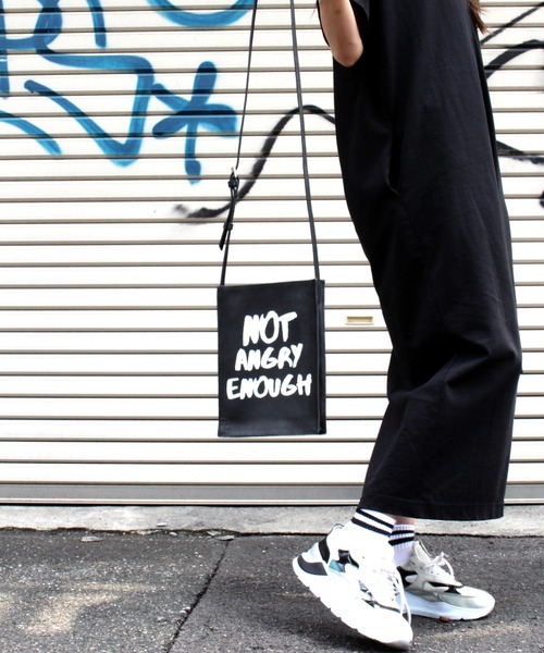 intoxic.（イントキシック）の「WEB限定【intoxic.】イナフ　クロスキャリー（ショルダーバッグ・レディース・ブラック/ベージュ/ブルー・FREE）」の21枚目の写真