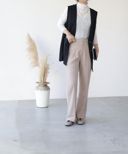 frames RAY CASSIN（フレームスレイカズン）の「【WEB限定】センタープレスブーツカットパンツ（スラックス・レディース・ベージュ/パープル/レッド/グリーン・FREE）」の11枚目の写真