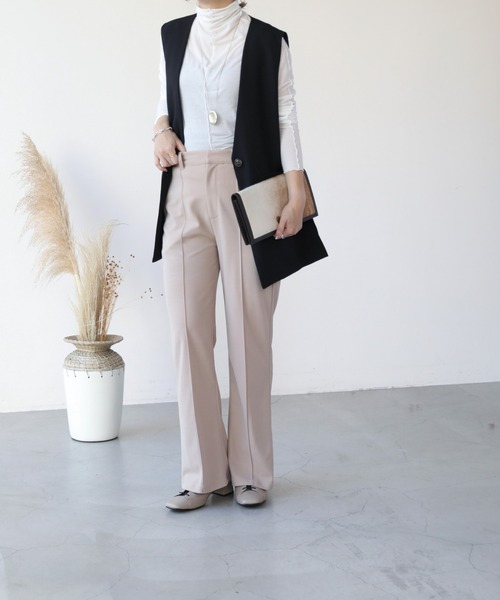 frames RAY CASSIN（フレームスレイカズン）の「【WEB限定】センタープレスブーツカットパンツ（スラックス・レディース・ベージュ/パープル/レッド/グリーン・FREE）」の8枚目の写真