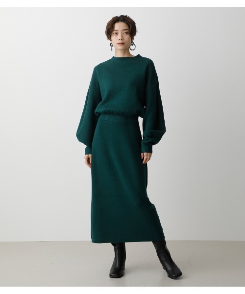 AZUL by moussy（アズールバイマウジー）の「BOTTLE NECK BLOUSING OP/ボトルネックブラウジングワンピ（ワンピース・レディース・ブラック/ダークグリーン/ライトブラウン・SMALL/MEDIUM）」の18枚目の写真