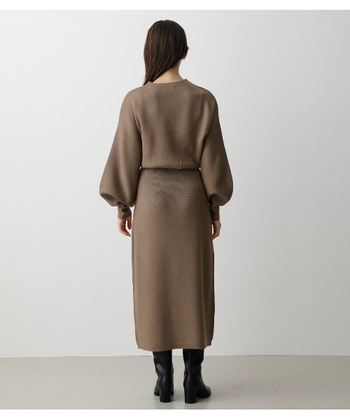 AZUL by moussy（アズールバイマウジー）の「BOTTLE NECK BLOUSING OP/ボトルネックブラウジングワンピ（ワンピース・レディース・ブラック/ダークグリーン/ライトブラウン・SMALL/MEDIUM）」の12枚目の写真