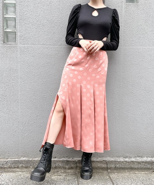 lilLilly(リルリリー)の「ドットサテンスリットスカート(スカート・レディース・ブルー/ピンク/ブラック・FREE)」の5枚目の写真
