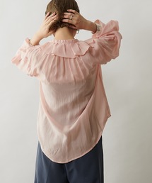 フリル襟付きシャツ