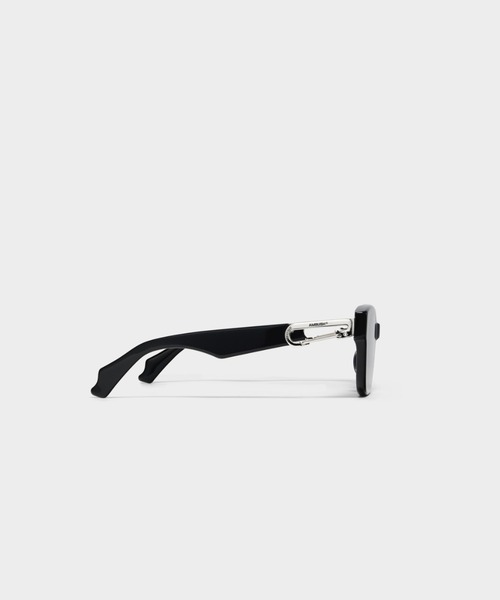 masaですジェントルモンスターANBUSH✖️CARABINER 1 EQQDAA4E84DW_FRONT.jpg