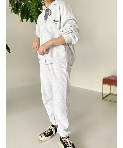 jumelle（ジュメロ）の「ユニセックスジップパーカー（パーカー・レディース・グレー・MEDIUM/LARGE）」の4枚目の写真