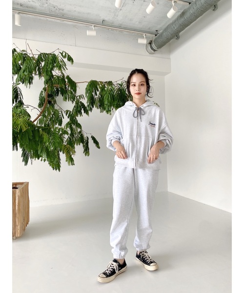 jumelle（ジュメロ）の「ユニセックスジップパーカー（パーカー・レディース・グレー・MEDIUM/LARGE）」の5枚目の写真