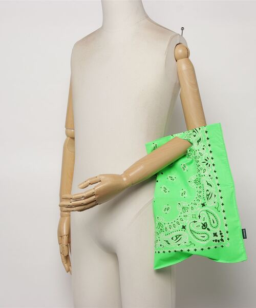 HAV-A-HANK（ハバハンク ）の「BANSAC バンサック HAV-A-HANK ハバハンク バンダナ エコバッグ ソリッド&ネオンカラー（エコバッグ/サブバッグ・メンズ・ホワイト/ブラック/グリーン/ネイビー/イエロー/レッド/オレンジ/ミント/イエロー系/ピンク/ライトオレンジ系/ターコイズブルー/プラム/ダークグリーン・FREE）」の22枚目の写真