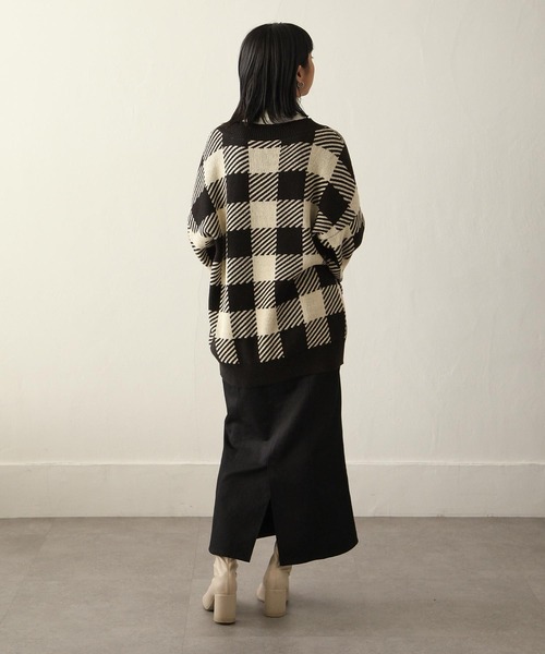 Chillfar（チルファー）の「ジャガード深Vロングニット（ニット/セーター・レディース・ブラック系/ブラック系1/ベージュ系/ベージュ系1・MEDIUM/LARGE）」の16枚目の写真