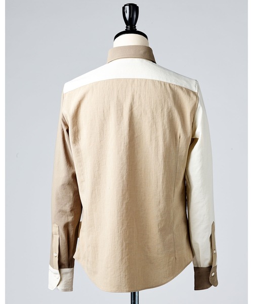 1 piu 1 uguale 3(ウノピゥウノウグァーレトレ)の「PLAIN SHIRT(シャツ/ブラウス・メンズ・ベージュ・Ⅲ/Ⅵ)」の4枚目の写真