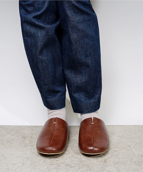 FREAK'S STORE（フリークスストア）の「FRONTIER/フロンティア room's（ルームシューズ/スリッパ・メンズ・ホワイト/ダークブラウン/アイボリー/グレー/レッド/カーキ/キャメル/ネイビー/ブラック・FREE/SMALL/MEDIUM/LARGE/X-LARGE）」の5枚目の写真