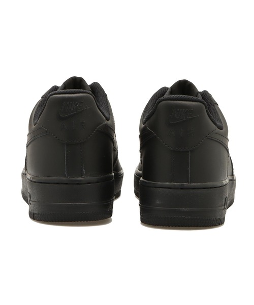 NIKE（ナイキ）の「NIKE ナイキ AIRFORCE 1 '07 エアフォース1'07 MCW2288 001BLK/BLK（スニーカー・メンズ・ブラック・24.0cm/24.5cm/25.0cm/25.5cm/26.0cm/26.5cm/27.0cm/27.5cm/28.0cm/28.5cm/29.0cm/30.0cm/29.5cm/31cm/32）」の4枚目の写真